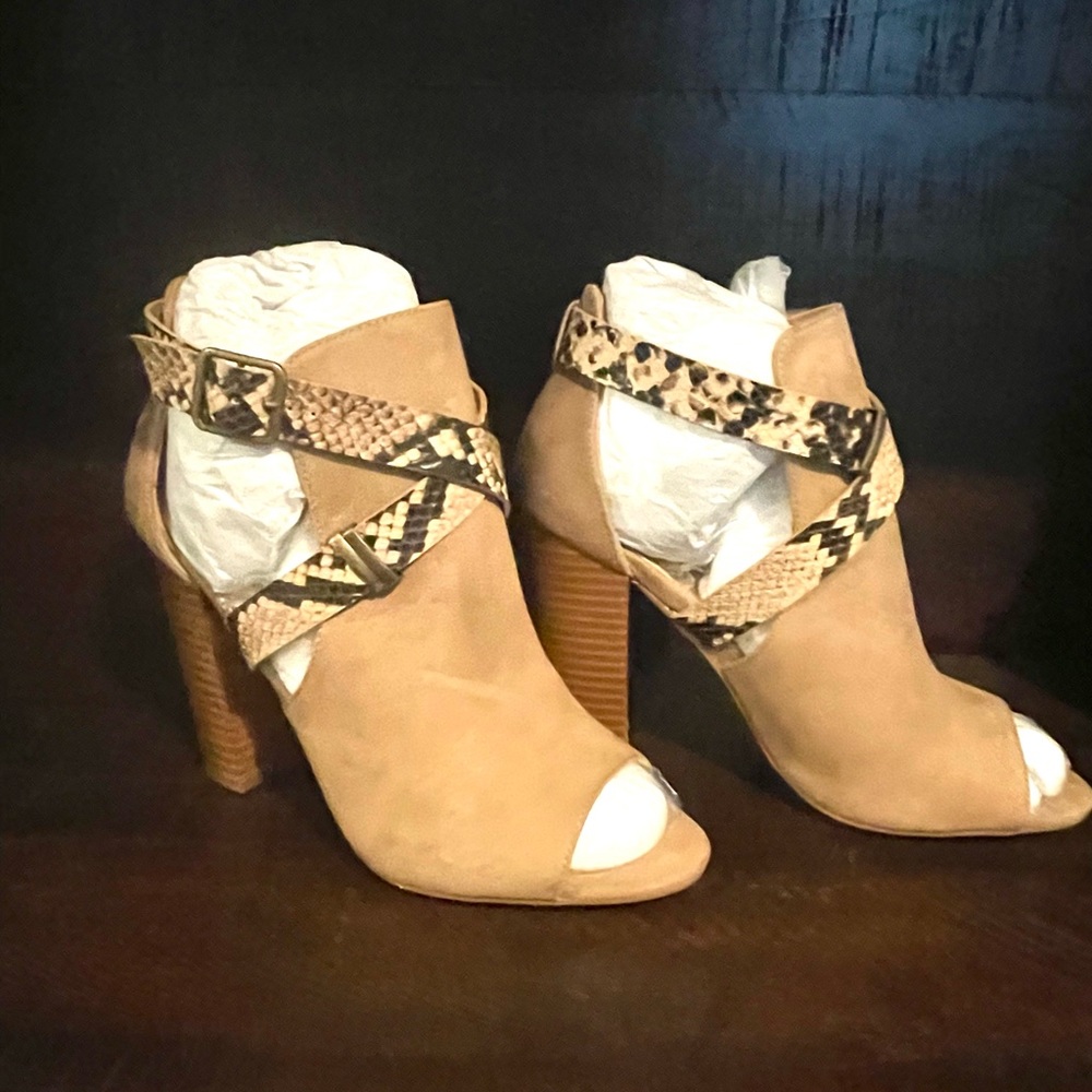 Brand new shoes never worn size 8.5